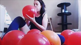 Mollysilver blows up red balloons XXX porn videos