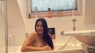 Anja Diergarten Nude Bath Strip OnlyFans Video Leaked